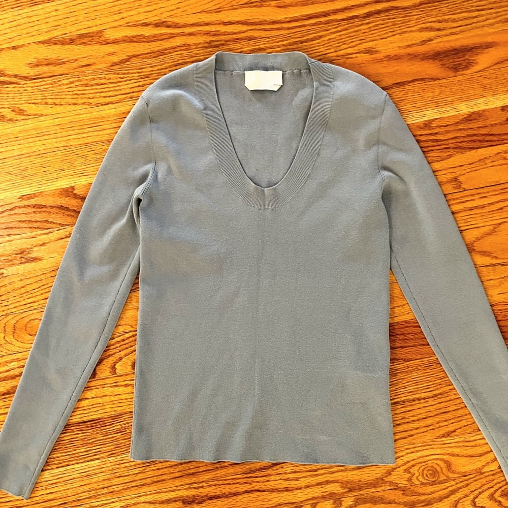 Hugo Boss Women's V-Neck Sweater in Soft Gray/Teal